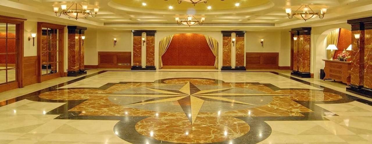 The Imperial Palace Rajkot Esterno foto