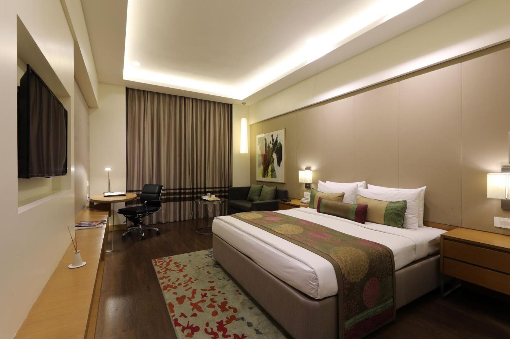 The Imperial Palace Rajkot Esterno foto